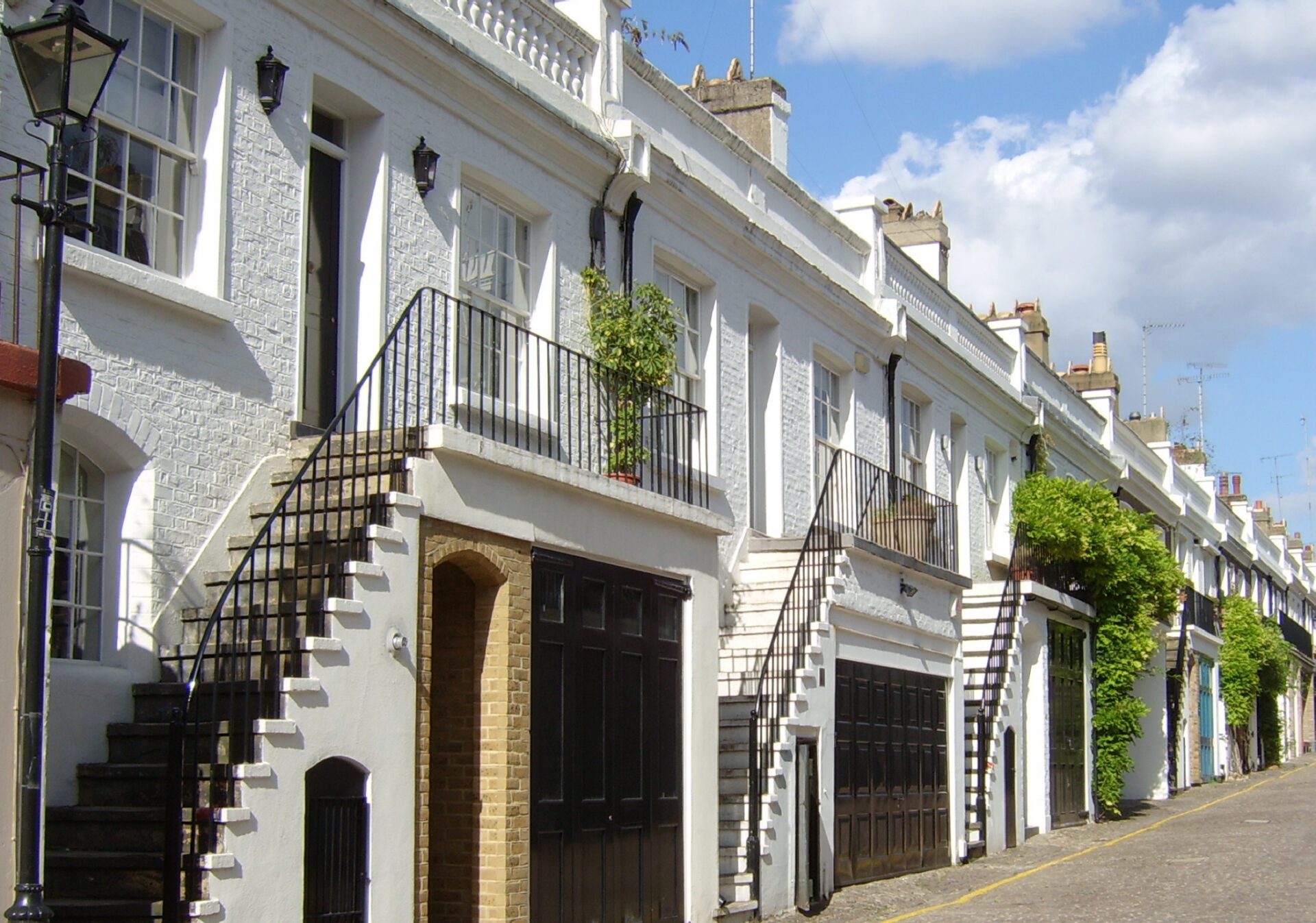 Independent estate agents in Islington - Trendy london street